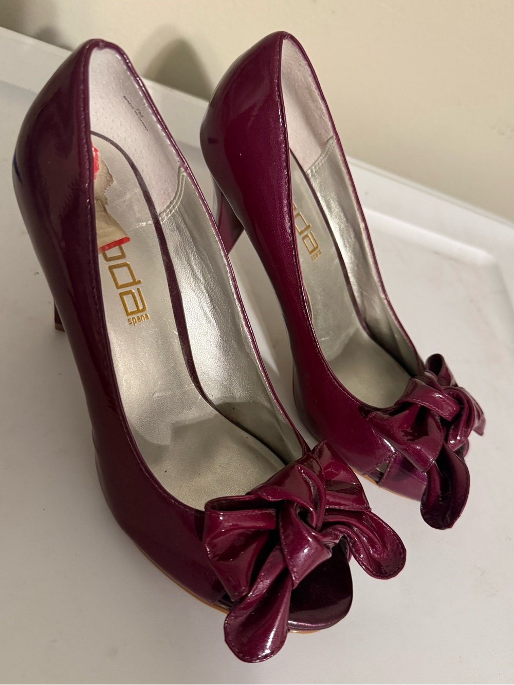 Moda metallic plum heels peep toe size 7
